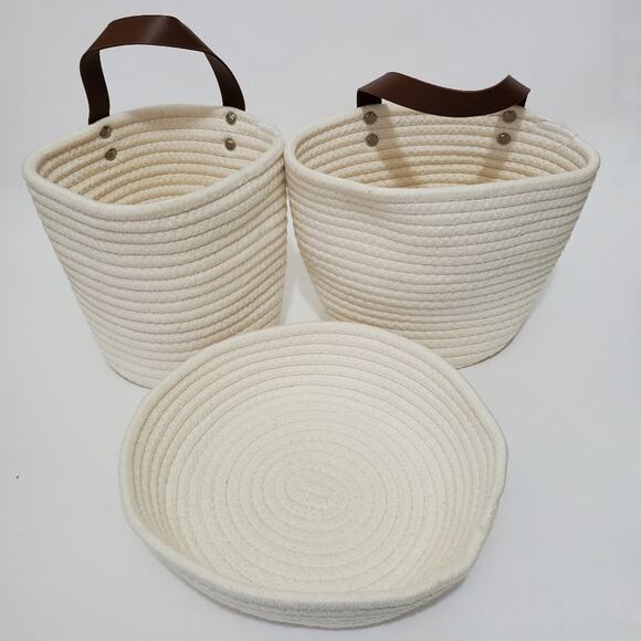 Lillycroft | Set of Woven Hanging Baskets with Bonus Table Tray - Picture 2 of 6